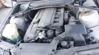 Veículo de Sucata bmw serie 3 berlina (e46) 320i do ano 1998 alimentado 20-6s-4 g