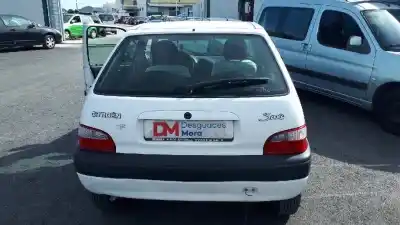 Veículo de Sucata citroen saxo 1.1 seduction do ano 2002 alimentado hfx