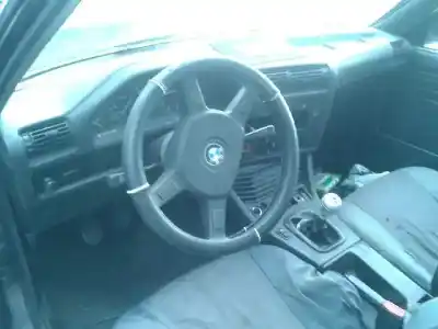 Veículo de Sucata bmw serie 3 berlina (e30) 318is do ano 1989 alimentado 