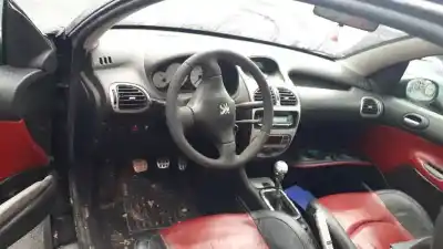 Verschrottungsfahrzeug peugeot 206 cc cc des jahres 2001 angetrieben rfn