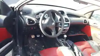 Verschrottungsfahrzeug peugeot 206 cc cc des jahres 2001 angetrieben rfn