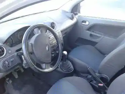 Sloopvoertuig ford fiesta (cbk) 1.4 16v cat van het jaar 2002 aangedreven fxjb