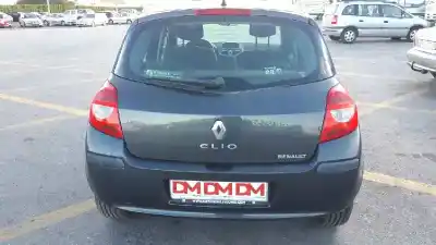 Veículo de Sucata renault clio iii confort expression do ano 2007 alimentado k4j g7