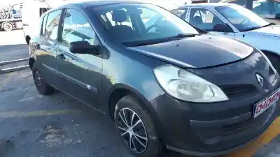 Veículo de Sucata RENAULT CLIO III Confort Expression do ano 2007 alimentado K4J G7