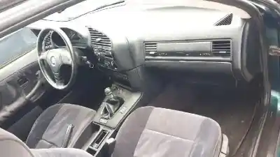 Veículo de Sucata bmw serie 3 berlina (e36) 325tds do ano 1995 alimentado 25 6 t1