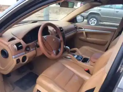 Здавання транспортного засобу porsche cayenne (typ 9pa) básico року 2004 потужний g-bfd