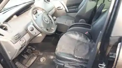 Veicolo di demolizione renault scenic ii authentique dell'anno 2008 alimentato 