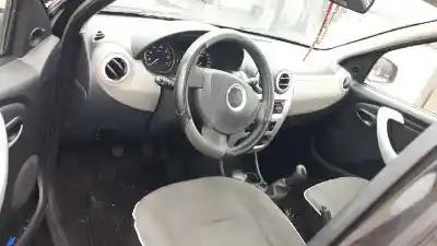 Veículo de Sucata dacia sandero basis do ano 2012 alimentado d4f f7