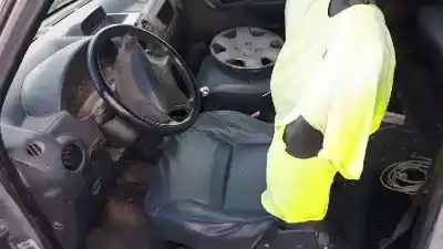 Veicolo di demolizione citroen berlingo 1.9 d x familiar dell'anno 2006 alimentato wjy