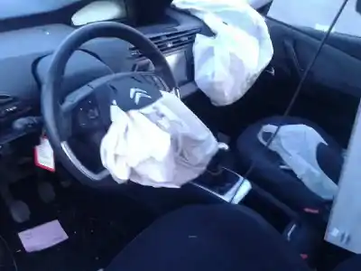 Здавання транспортного засобу citroen c4 grand picasso attraction року 2015 потужний 9h05 Здавання транспортного засобу citroen c4 grand picasso attraction року 2015 потужний 9h05