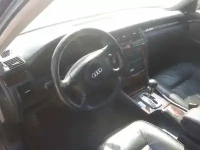 Veículo de Sucata audi a8 (d2) 2.5 tdi do ano 2000 alimentado ake