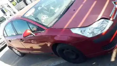 Veículo de Sucata CITROEN C4 BERLINA LX do ano 2006 alimentado 9HX