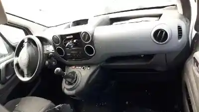 Veículo de Sucata citroen berlingo first combi 1.6 hdi 75 sx do ano 2017 alimentado bh02