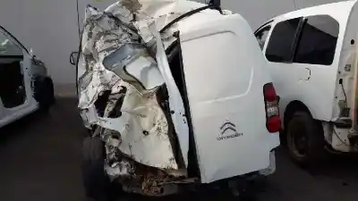 Veículo de Sucata citroen berlingo first combi 1.6 hdi 75 sx do ano 2017 alimentado bh02