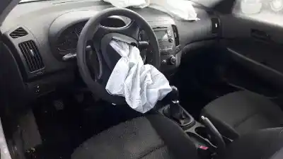 Veículo de Sucata hyundai i30 (gd) classic do ano 2011 alimentado d4fb