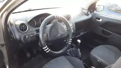 Sloopvoertuig ford fiesta (cbk) ambiente van het jaar 2003 aangedreven f6ja