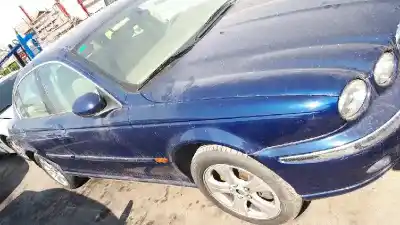 Veículo de Sucata JAGUAR X-TYPE 3.0 V6 Executive do ano 2002 alimentado WB