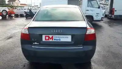 Veículo de Sucata audi a4 berlina (8e) 1.9 tdi do ano 2004 alimentado awx