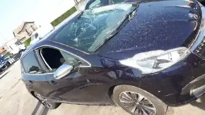 Veículo de Sucata PEUGEOT 208 (P2) Allure do ano 2019 alimentado YH01