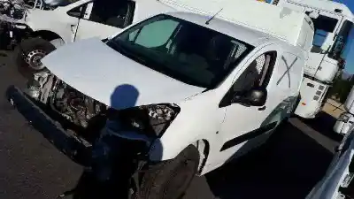 Veículo de Sucata citroen berlingo 1.6 hdi 75 sx familiar do ano 2015 alimentado 9h06