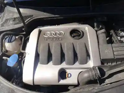 Veículo de Sucata audi a3 (8p) 1.9 tdi ambiente do ano 2004 alimentado no hay ficha