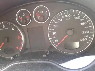 Veículo de Sucata audi a3 (8p) 1.9 tdi ambiente do ano 2004 alimentado no hay ficha