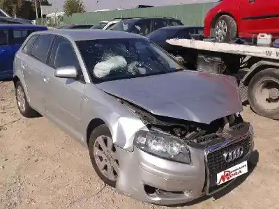 Veículo de Sucata audi a3 (8p) 1.9 tdi ambiente do ano 2004 alimentado no hay ficha