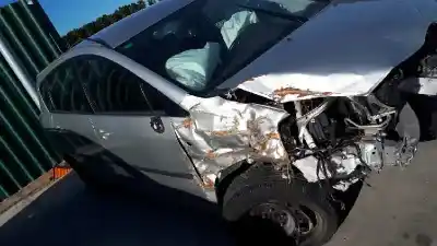 Vehicul casat toyota corolla (e12) 1.6 16v al anului 2012 alimentat 3zzfe