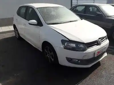 Veicolo di demolizione VOLKSWAGEN POLO (6R1) Advance dell'anno 2010 alimentato CFW