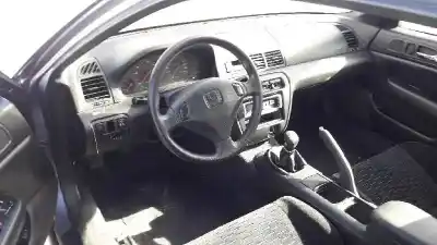 Sloopvoertuig honda prelude (bb6/8/9) 2.0 van het jaar 1999 aangedreven f20a4