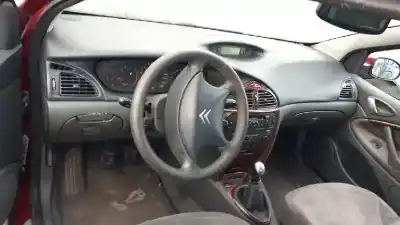 Veículo de Sucata citroen c5 berlina 2.0 hdi magic do ano 2002 alimentado rhz