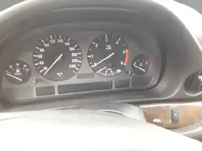 Veículo de Sucata bmw serie 7 (e38) 725tds do ano 2001 alimentado 256t1d