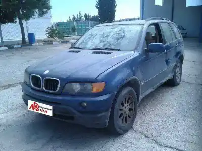 Veículo de Sucata BMW X5 (E53) 3.0d do ano 2003 alimentado 30-6D-1 D
