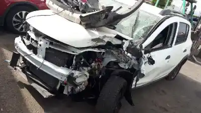 Veículo de Sucata dacia sandero laureate do ano 2019 alimentado h4b b4