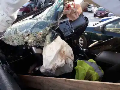 Veículo de Sucata toyota land cruiser (j15) nx do ano 2017 alimentado 1gd