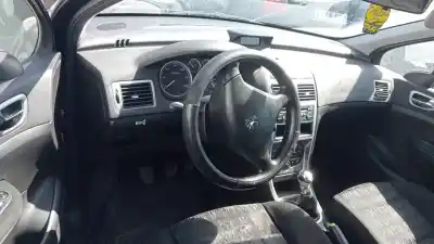 Veículo de Sucata peugeot 307 (s1) xr do ano 2003 alimentado rhy