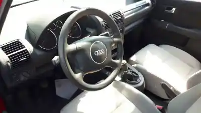 Veículo de Sucata audi a2 (8z) 1.4 16v do ano 2002 alimentado aua