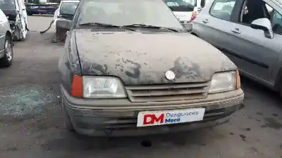 Sloopvoertuig opel kadett e gl berlina van het jaar 1989 aangedreven 