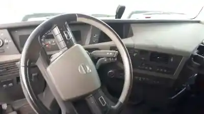 Veículo de Sucata volvo fh 13 500 do ano 2015 alimentado d13k500 eu vi