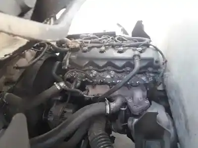 Veículo de Sucata nissan cabstar cerrado 2.5 d do ano 2011 alimentado yd25