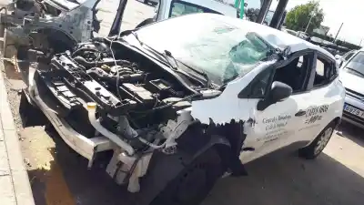 Veicolo di demolizione renault clio iv 1.5 dci diesel fap dell'anno 2017 alimentato k9k e6