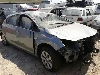 Veicolo di demolizione opel astra j lim. selective business dell'anno 2010 alimentato a17dts