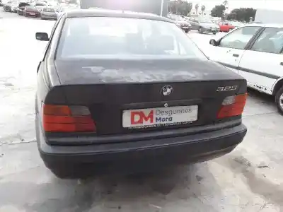 Veicolo di demolizione bmw serie 3 berlina (e36) 325td dell'anno 1995 alimentato d/256t1