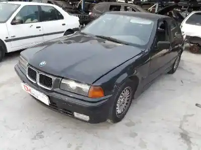 Veicolo di demolizione BMW SERIE 3 BERLINA (E36) 325td dell'anno 1995 alimentato D/256T1
