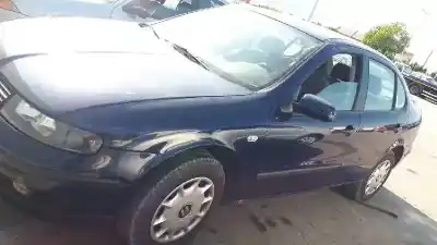 Veículo de Sucata seat toledo (1m2) signo do ano 2001 alimentado aus