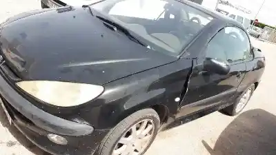 Sloopvoertuig PEUGEOT 206 CC CC van het jaar 2001 aangedreven NFU