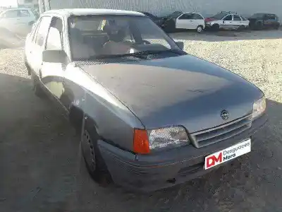 Veículo de Sucata OPEL KADETT E GLS Berlina do ano 1990 alimentado 1.4NV