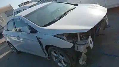 Scrapping Vehicle HYUNDAI I40 Premium of the year 2013 powered D4FD