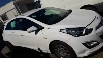 Veículo de Sucata HYUNDAI I30 (GD) Classic do ano 2014 alimentado D4FC