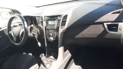 Veículo de Sucata hyundai i30 (gd) classic do ano 2014 alimentado d4fc